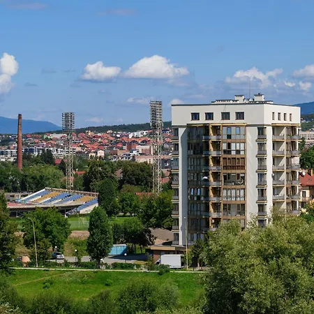 Luxury Budapest شقة أوزهورود