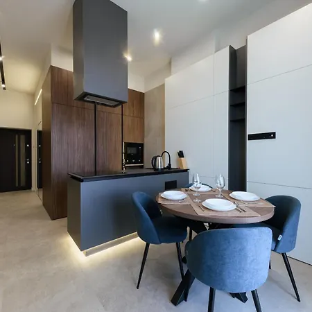 Evuri Budapest *